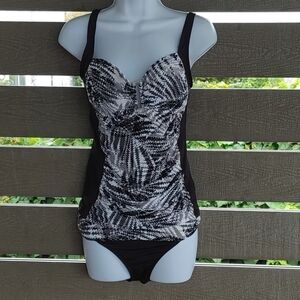 Skye women's swimwear bikini size Large